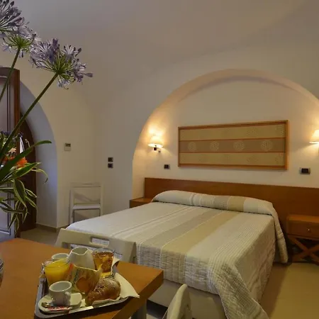 Diomede Hotel 2*