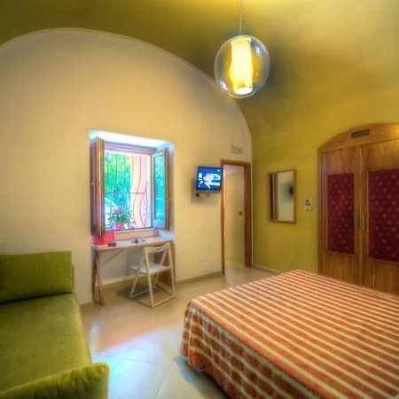 Diomede Hotel 2*
